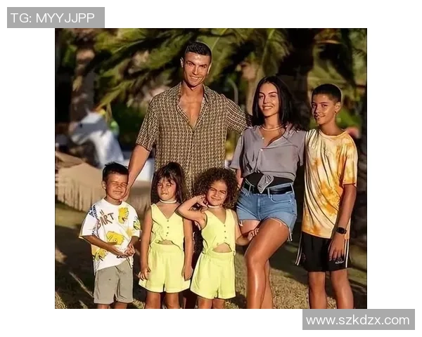 八月足坛巨星闪耀赛场精彩瞬间纵览新秀老将共谱绿茵华章