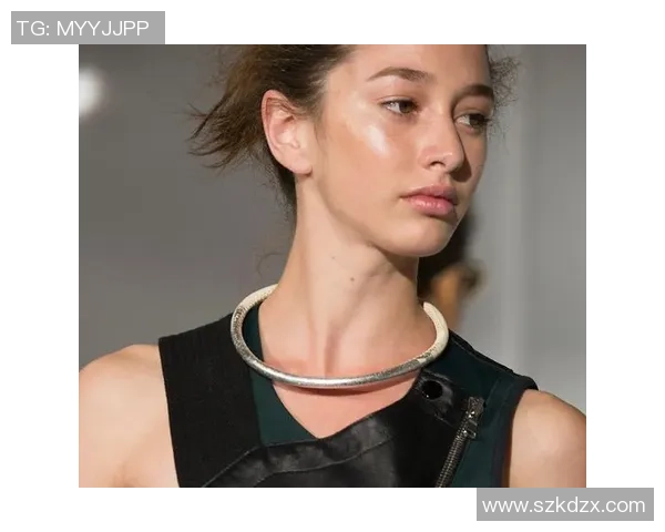 足球明星私服穿搭解析彰显个性魅力与时尚潮流风向标 足球明星私服穿搭解析彰显个性魅力与时尚潮流风向标